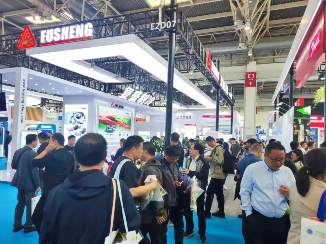 数万观众涌入，北京制冷展上复盛产品尽显神采，引无数海内外观众兴趣盎然