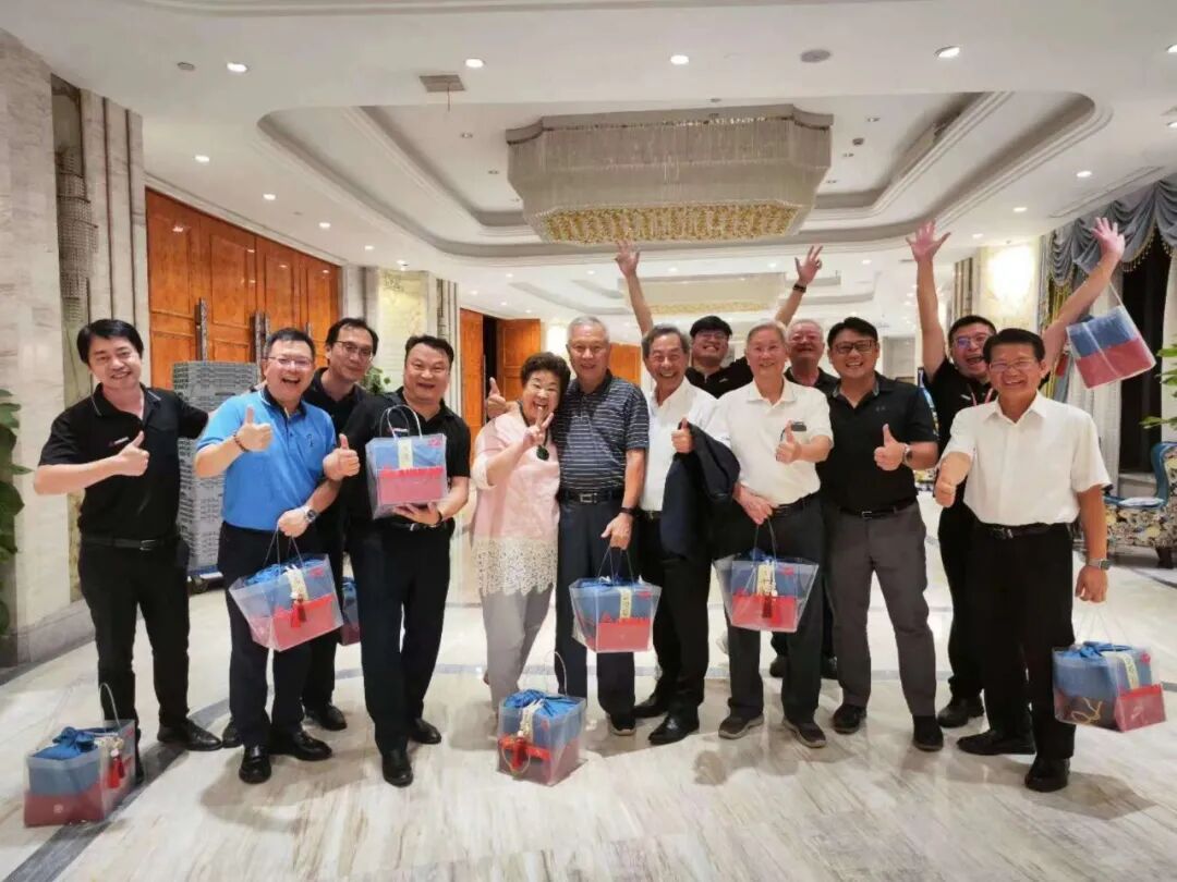 兄弟登山互扶持,携手走过20年,祝贺复盛埃尔曼20周年庆圆满成功