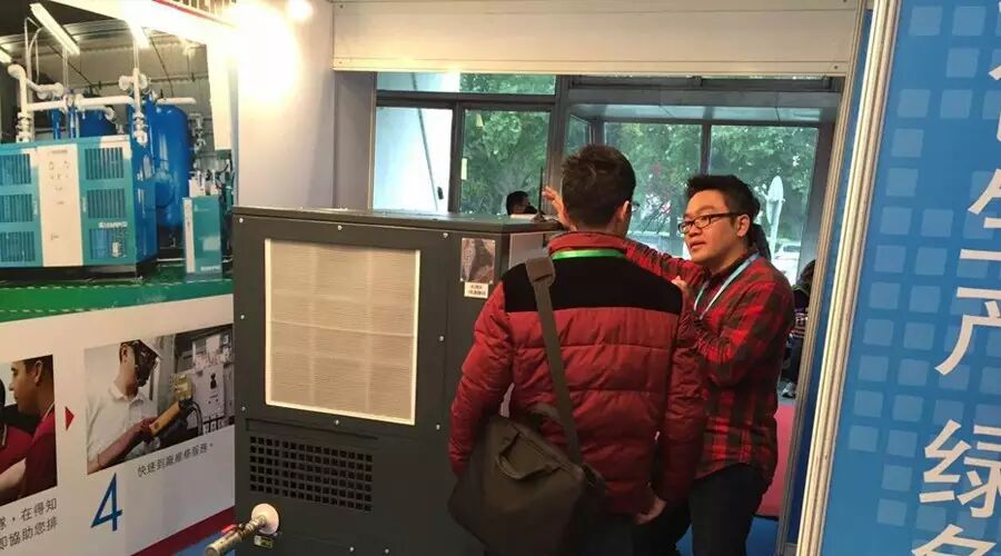节博会上CCTV栏目组采访复盛 智能即时服务系统助力行业发展
