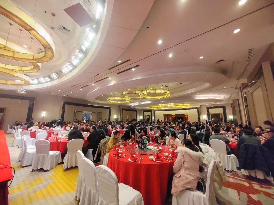 董事长说了什么,复盛年会的气氛瞬间再度高涨